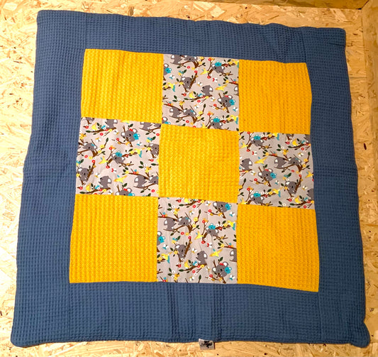 Handgemachte Krabbeldecke – 80x80 cm