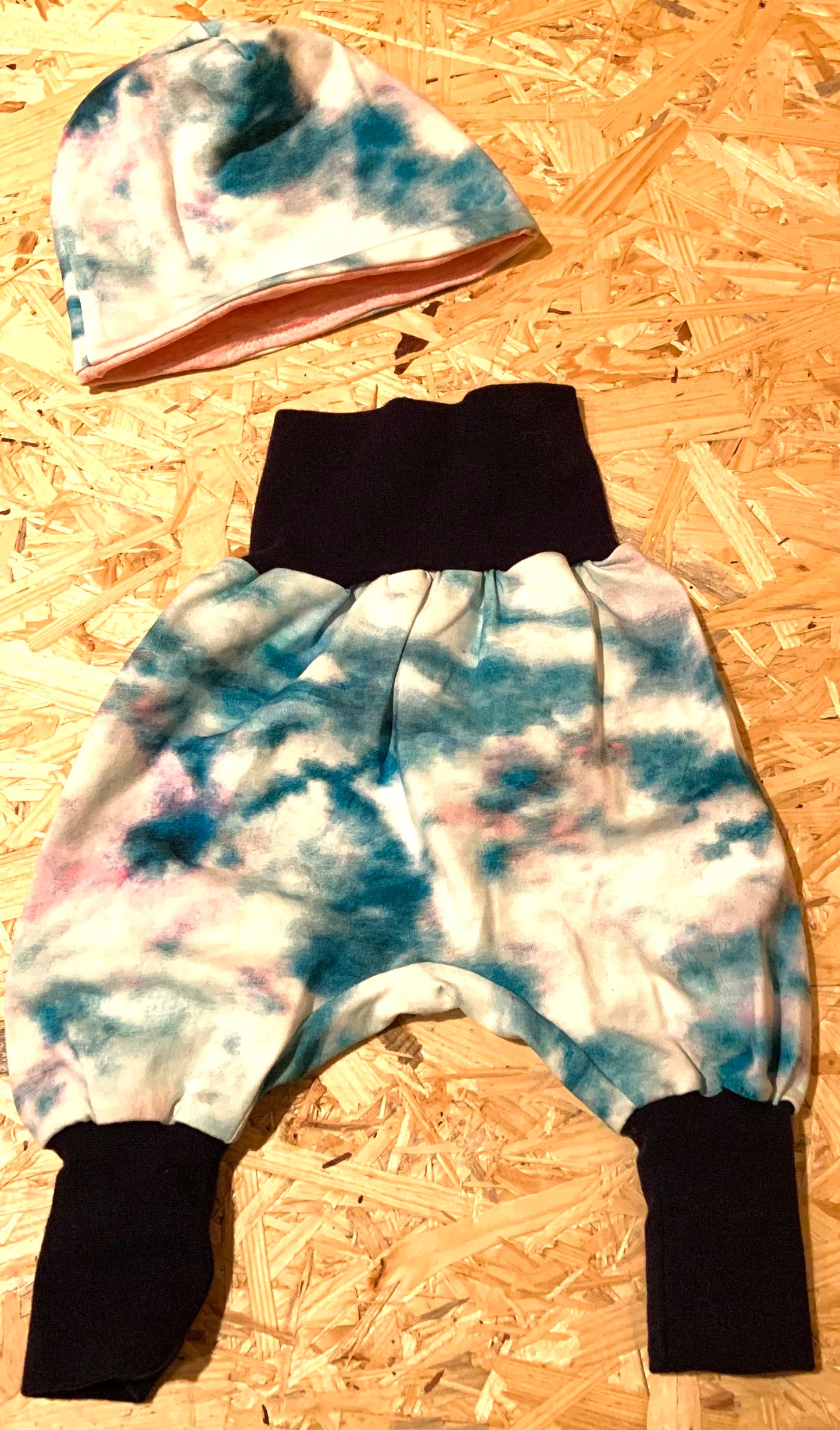 Babyset Pumphose und Wendemütze 50/56