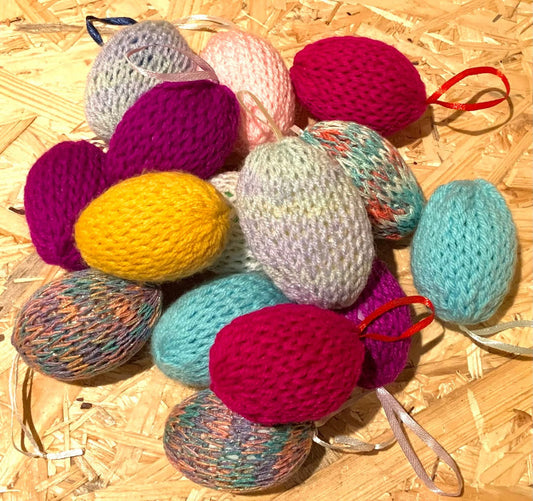 Überraschungsset: gestrickte Ostereier 🥚 – 3er-Set