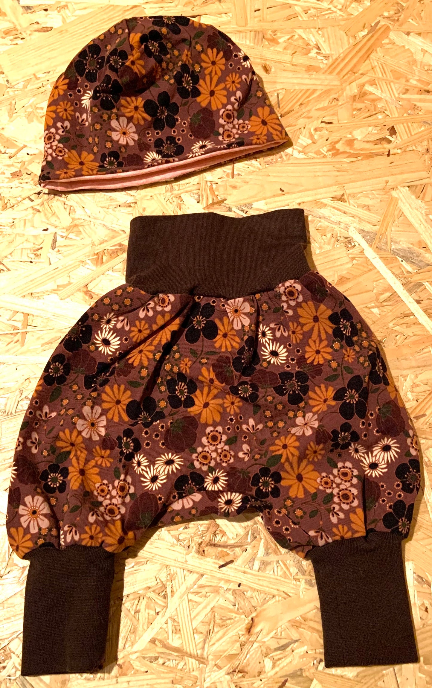 Babyset Pumphose und Wendemütze 50/56